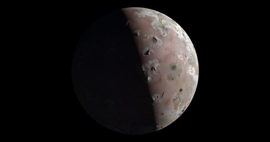 Io’s Fiery Secrets, Volcanoes Reveal the Moon’s Scorching Heart