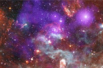 NASA's Chandra X-ray Reveals Dangerous Zones in Star Clusters!